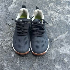 Strike Movement Sueze Trainer